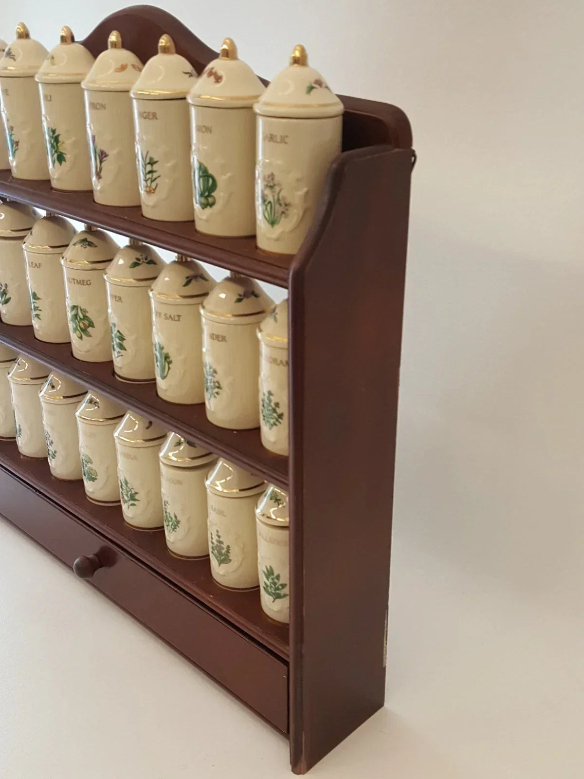Vintage 1992 Lenox Spice Garden spice rack with spice jars