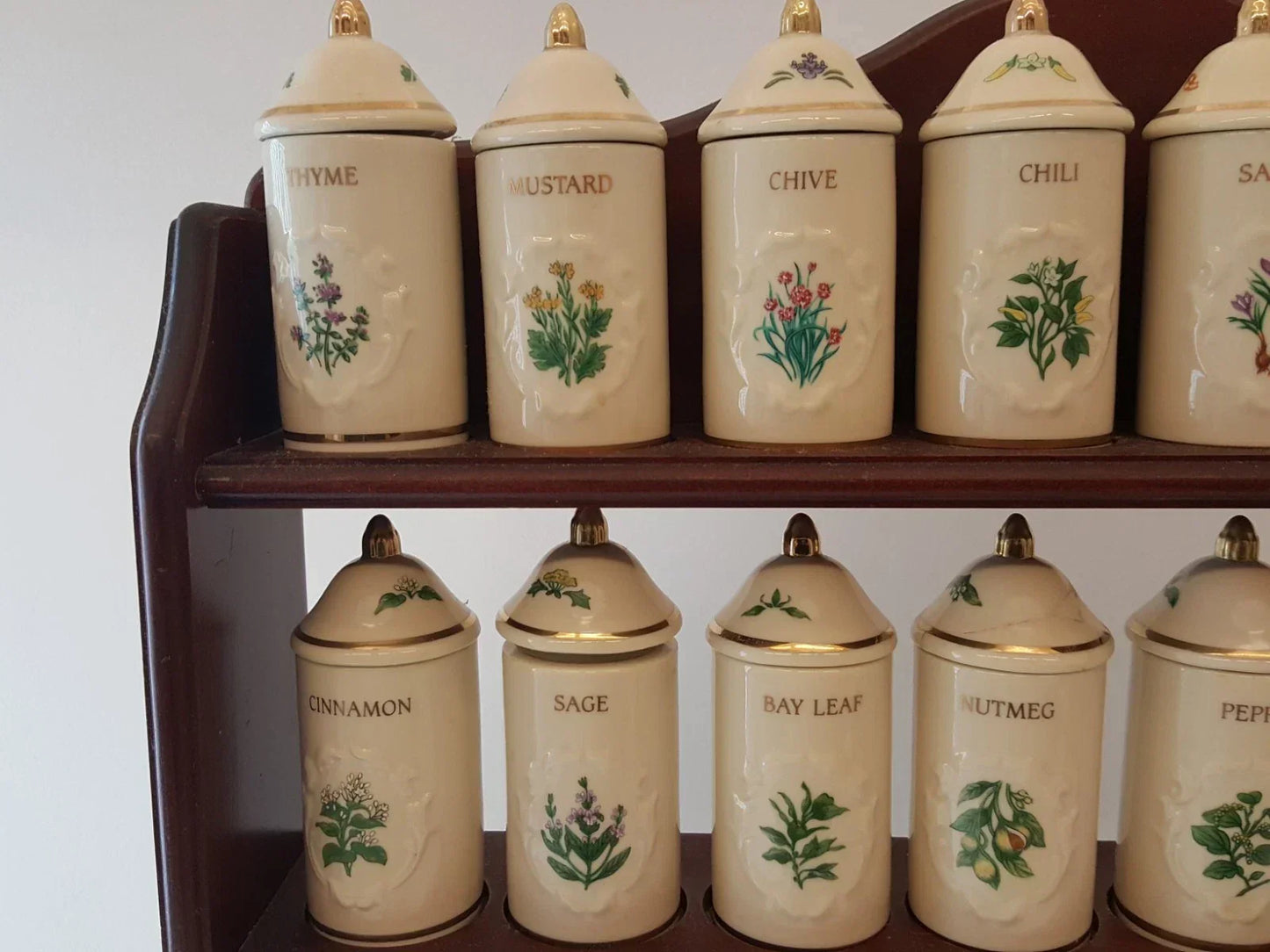 Vintage 1992 Lenox Spice Garden spice rack with spice jars