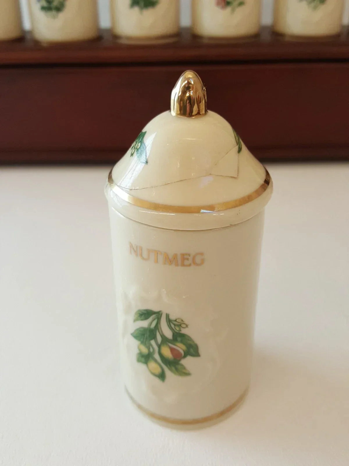 Vintage 1992 Lenox Spice Garden spice rack with spice jars